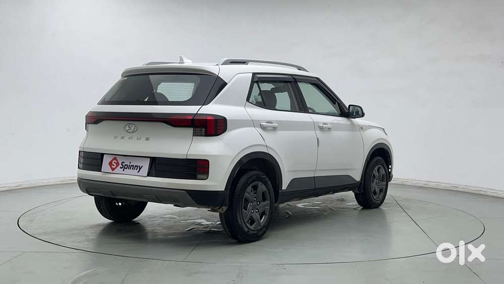 Hyundai Venue [2022-ongoing] 1.2 S, 2025, Petrol