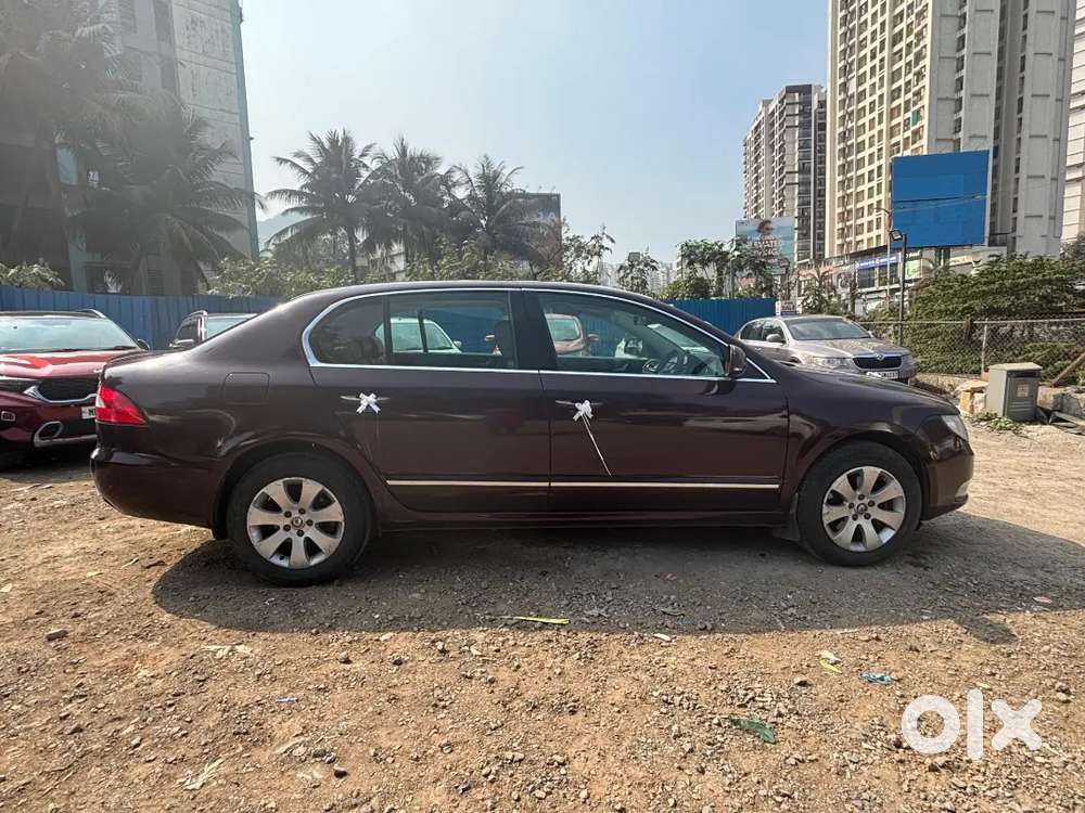 Skoda Superb Automatic 1.8 Elegance 2012 Variant