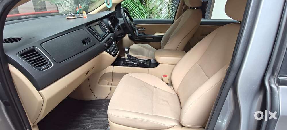 Kia Carnival Premium, 2021, Diesel