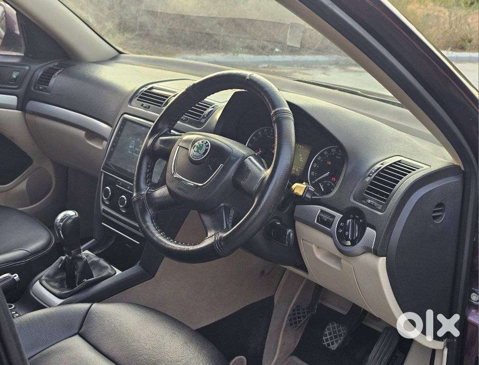 Skoda Laura 2.0 Ambition Tdi Cr, 2012, Diesel