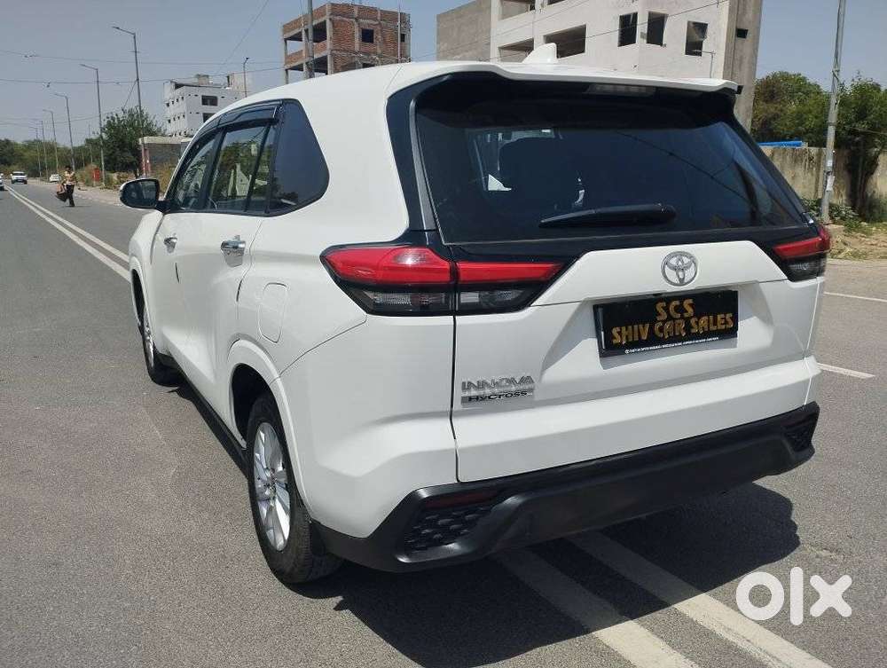 Toyota Innova Hycross 2.0 Gx 8 Str, 2024, Petrol