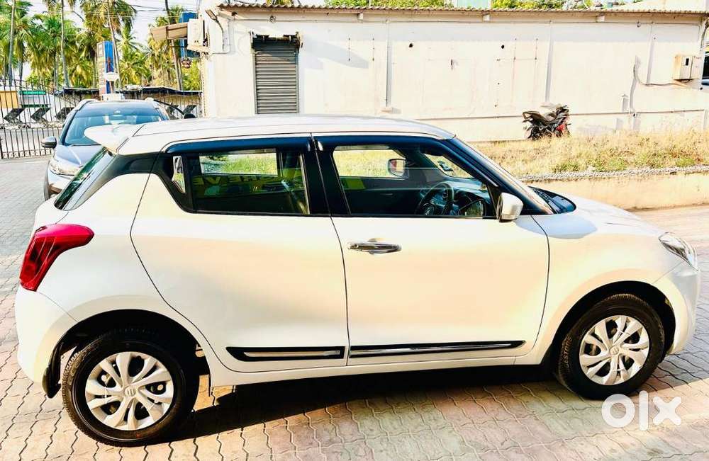 Maruti Suzuki Swift 1.2 Vxi (o), 2023, Petrol
