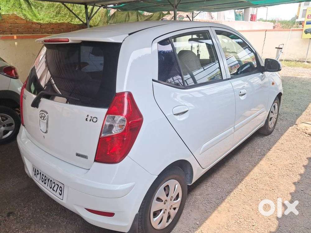 Hyundai I10 Sportz, 2011, Petrol