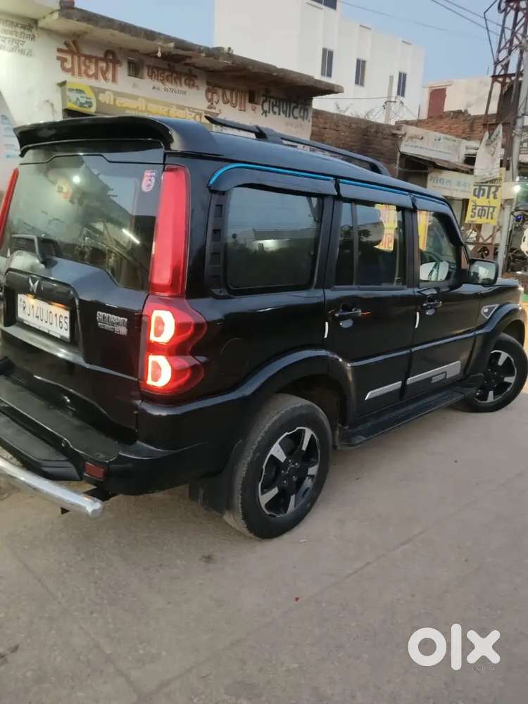 Mahindra Scorpio Classic 2023