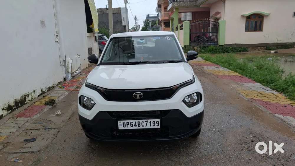 Tata Punch 1.2 Pure Petrol 2025