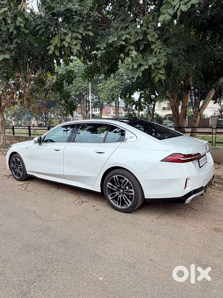Bmw 5 Series 2026 Petrol 4000 Km Driven