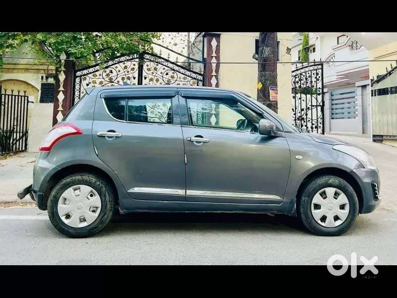 Maruti Suzuki Swift Lxi Optional-o, 2016, Petrol