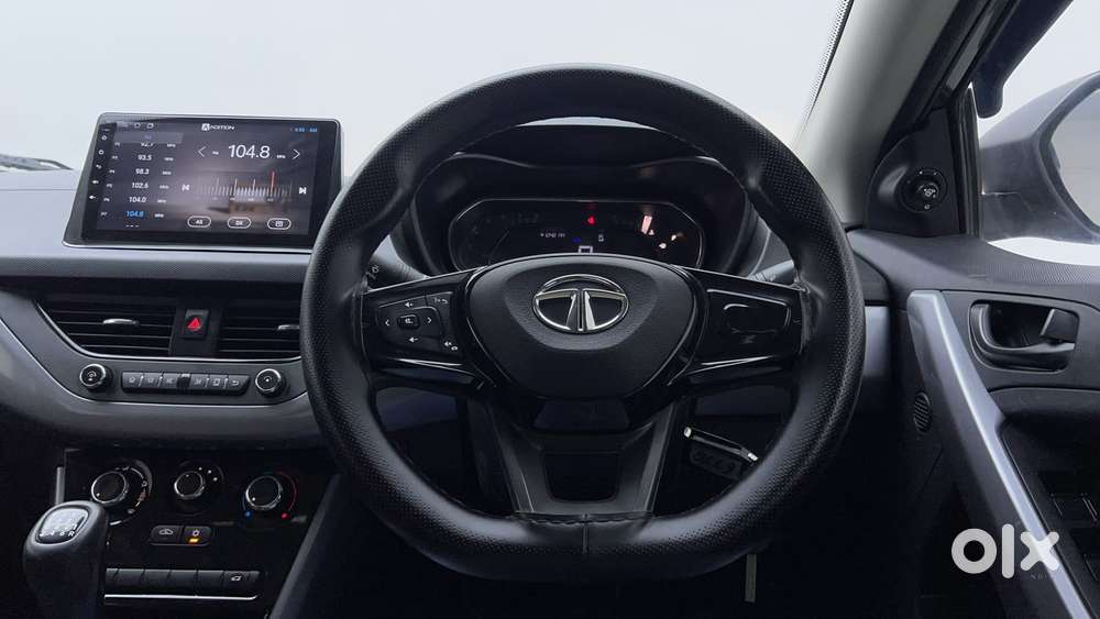 Tata Nexon 1.2 Revotron Xm (s), 2022, Petrol