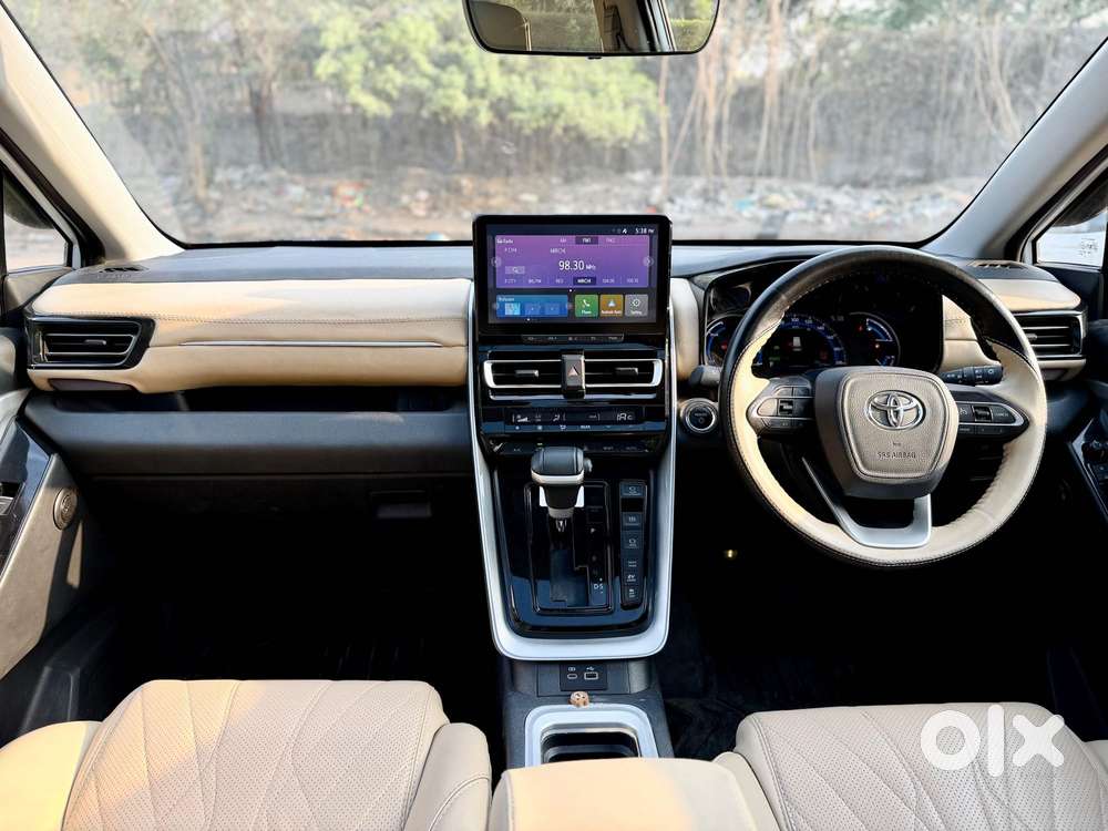 Toyota Innova Hycross 2.0 Vx (o) Hybrid 7 Str, 2025, Petrol
