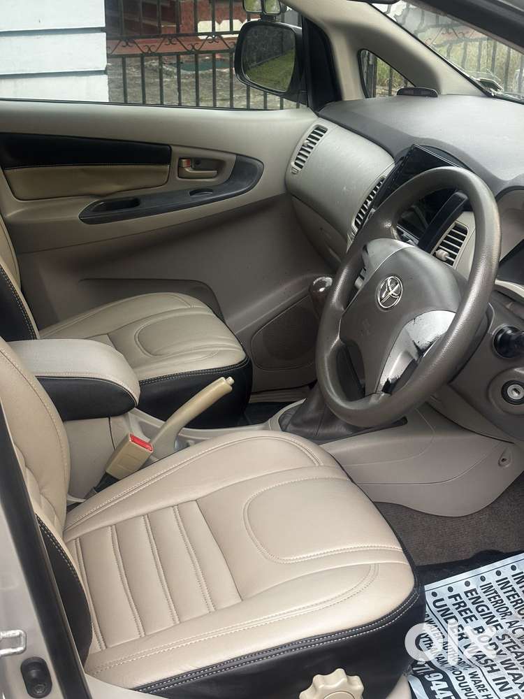 Toyota Innova 2.5 G (diesel) 7 Seater, 2015, Diesel