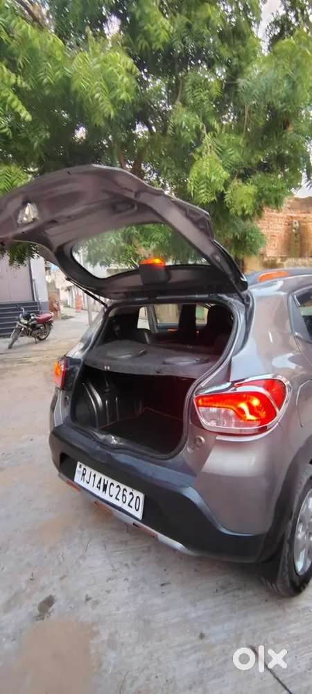 Renault Kwid Climber Rxt 2017  Grey + Orange Edition  Sporty Look