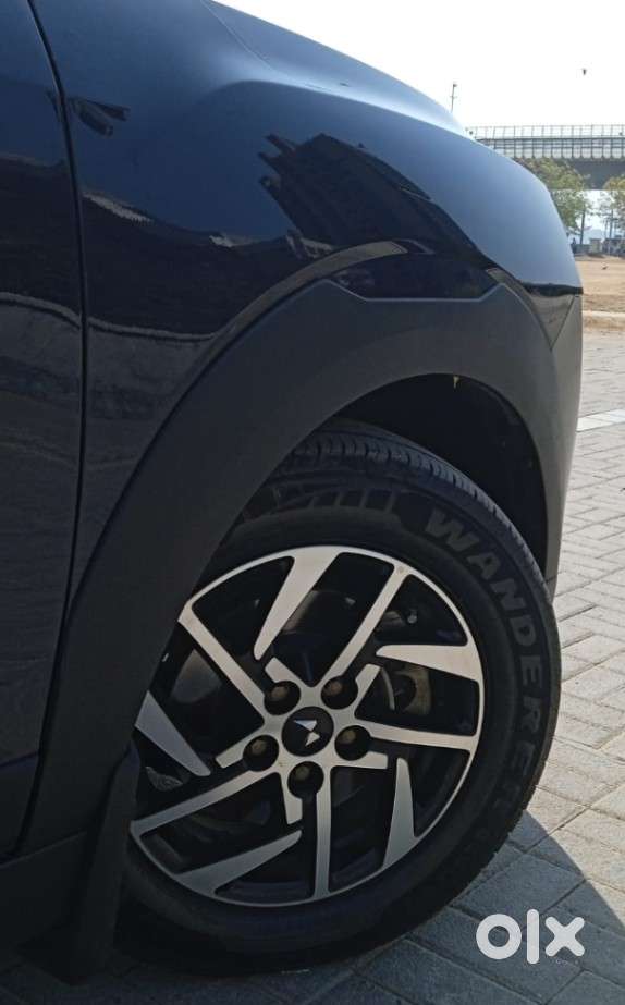 Mahindra Xuv 3xo Ax5l 1.2 Petrol At, 2024, Petrol