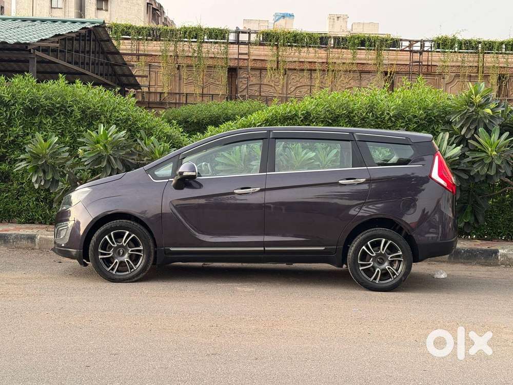 Mahindra Marazzo M8, 2018