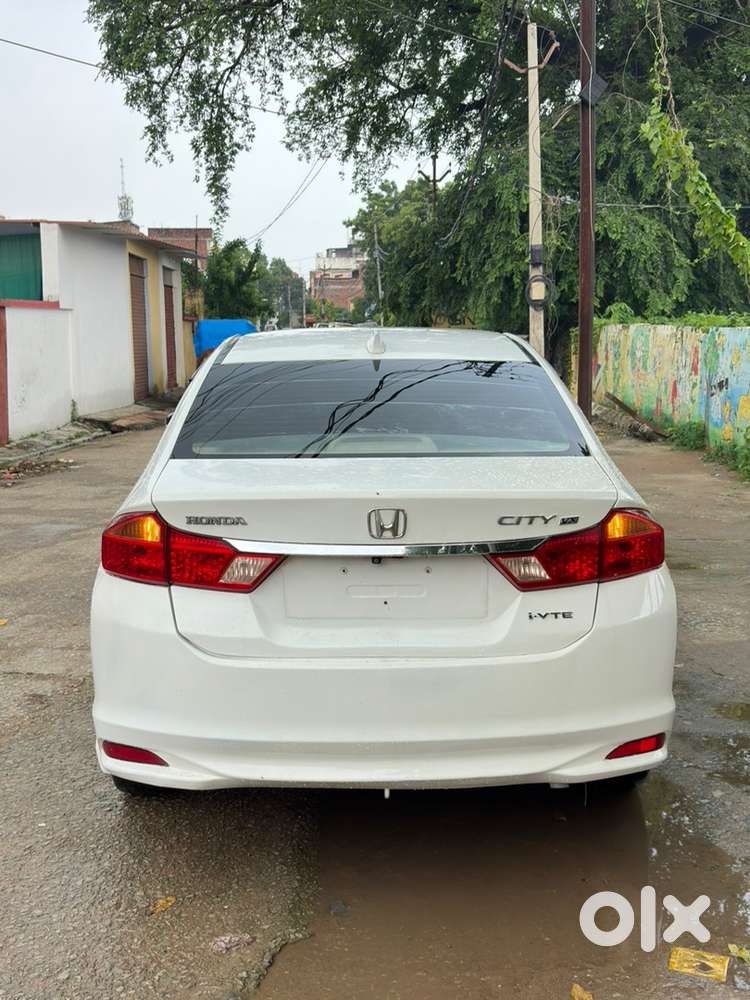 Honda City Zx 2015 Cng & Hybrids With Sunroof