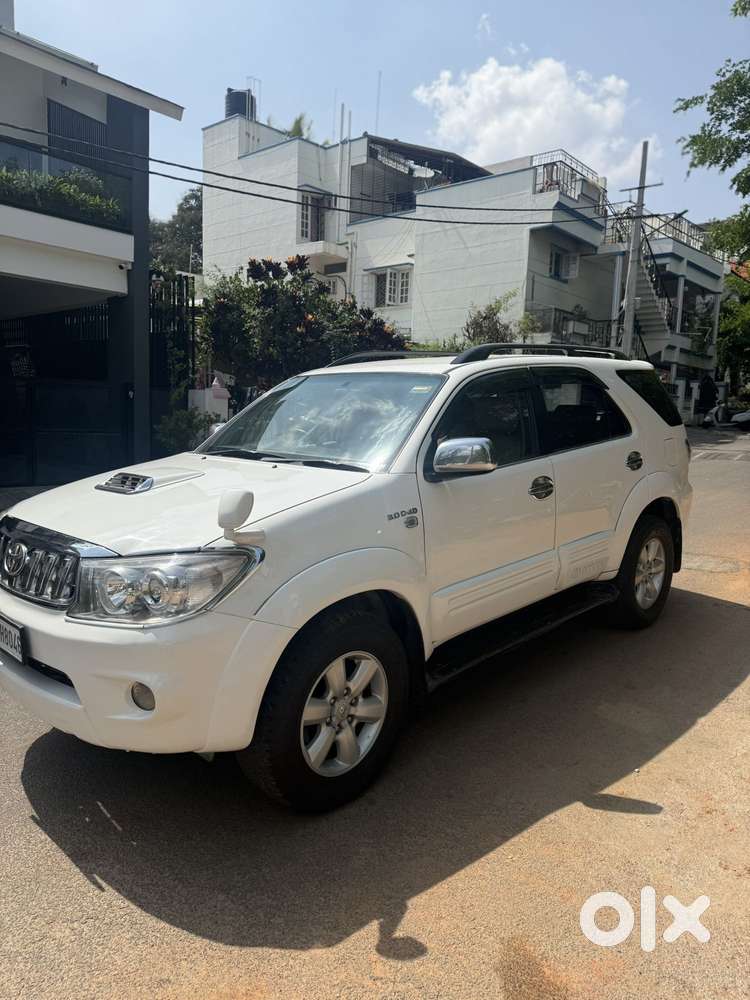 Toyota Fortuner 4x4 Mt 2.8 Diesel, 2011, Diesel