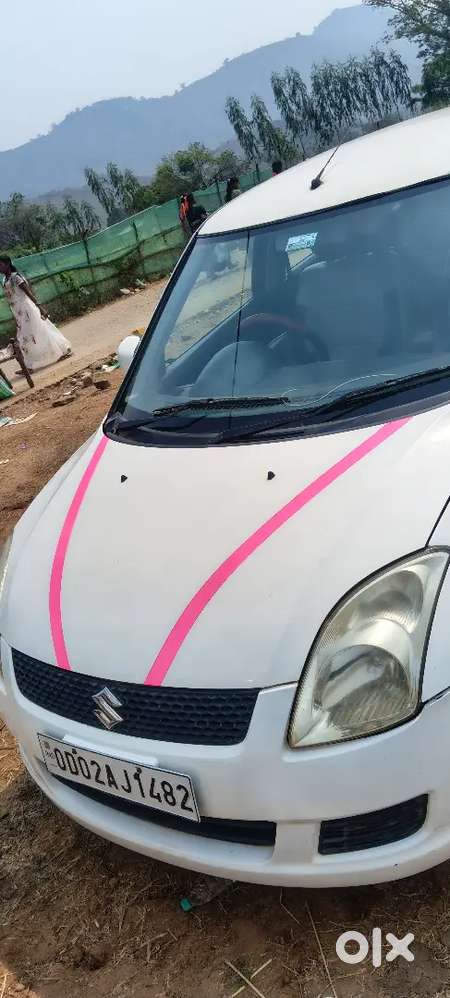 Maruti Suzuki Swift Dzire Tour 2017