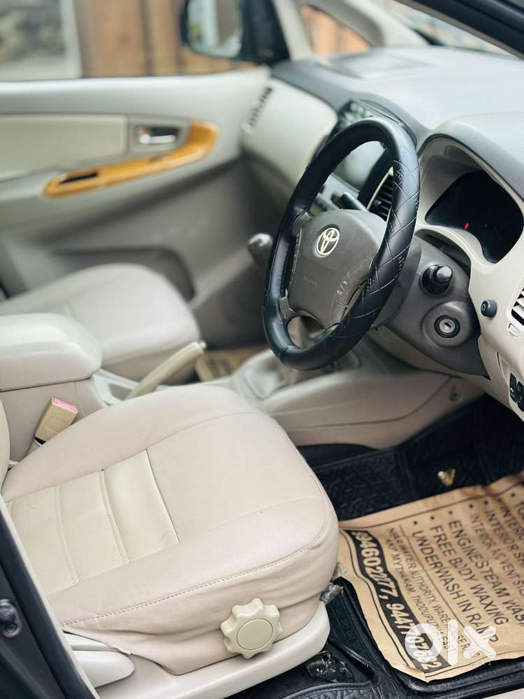 Toyota Innova 2.5 V 7 Str, 2011, Diesel