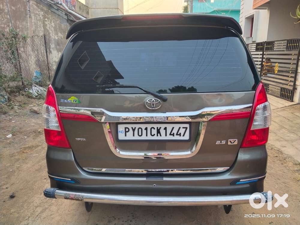 Toyota Innova 2.5 V 8 Str, 2015, Diesel