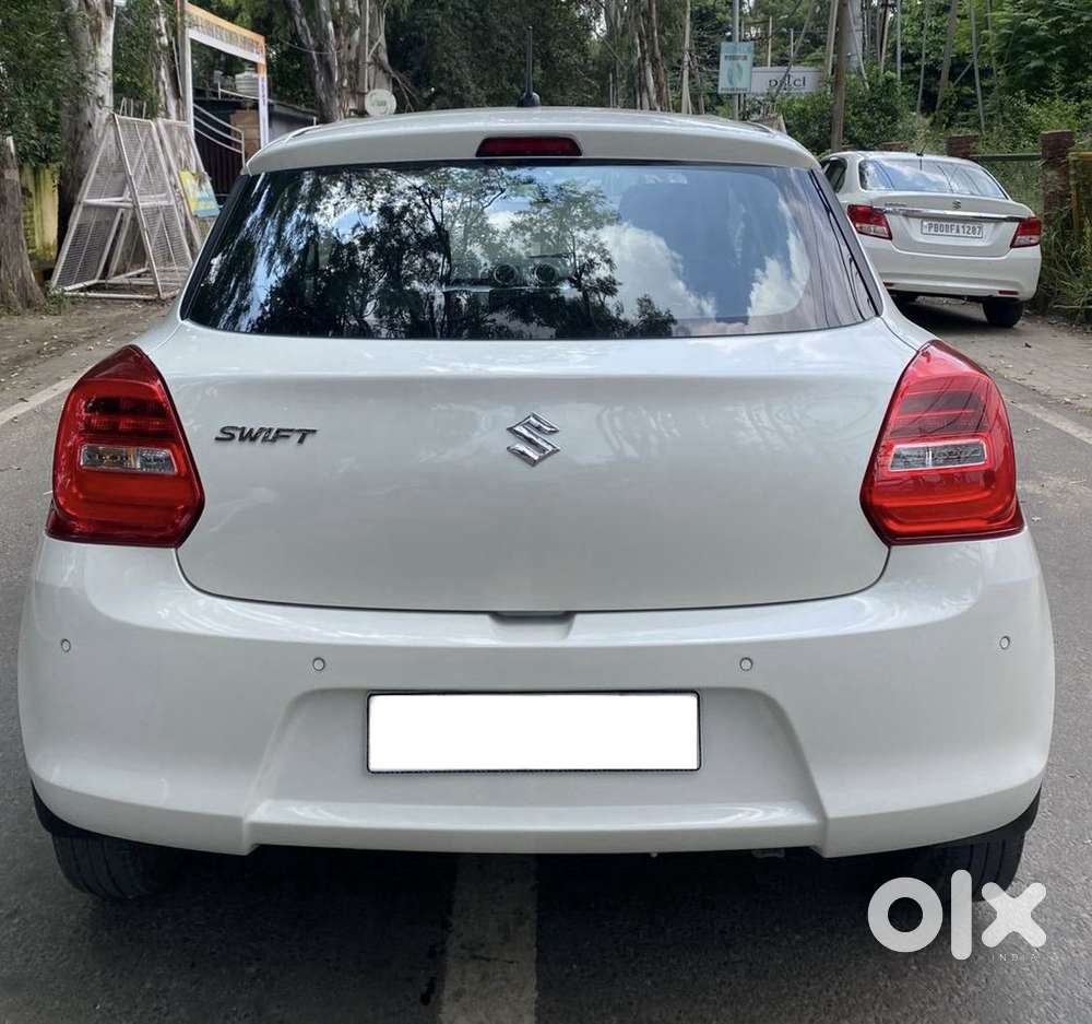 Maruti Suzuki Swift Vxi + Manual, 2023, Petrol