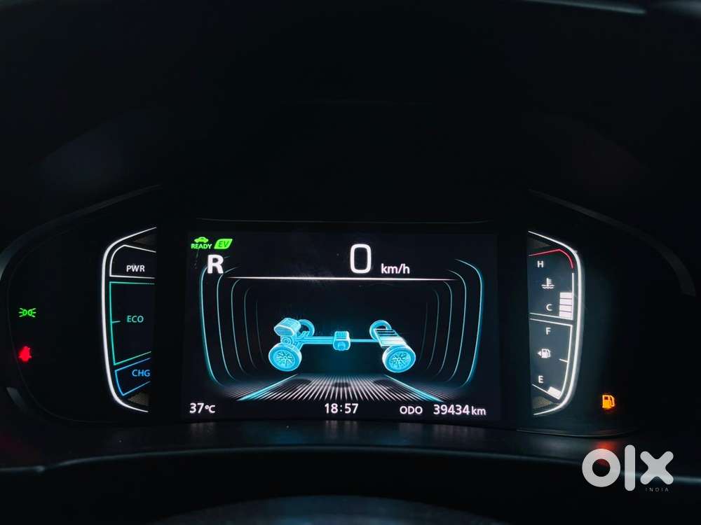 Maruti Suzuki Grand Vitara 1.5 Zeta Plus Intelligent Hybrid Ecvt, 20..