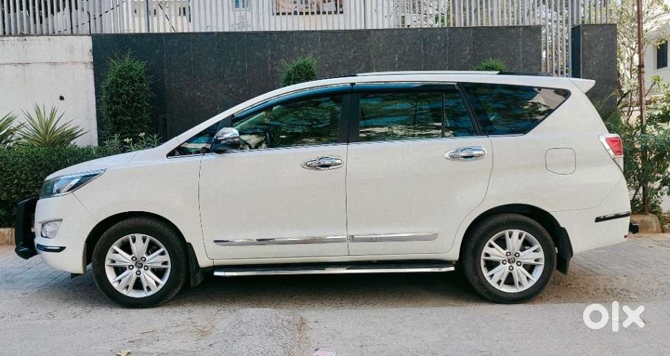 Toyota Innova Crysta