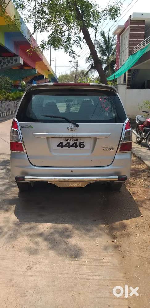 Toyota Innova 2012 Diesel 260000 Km Driven