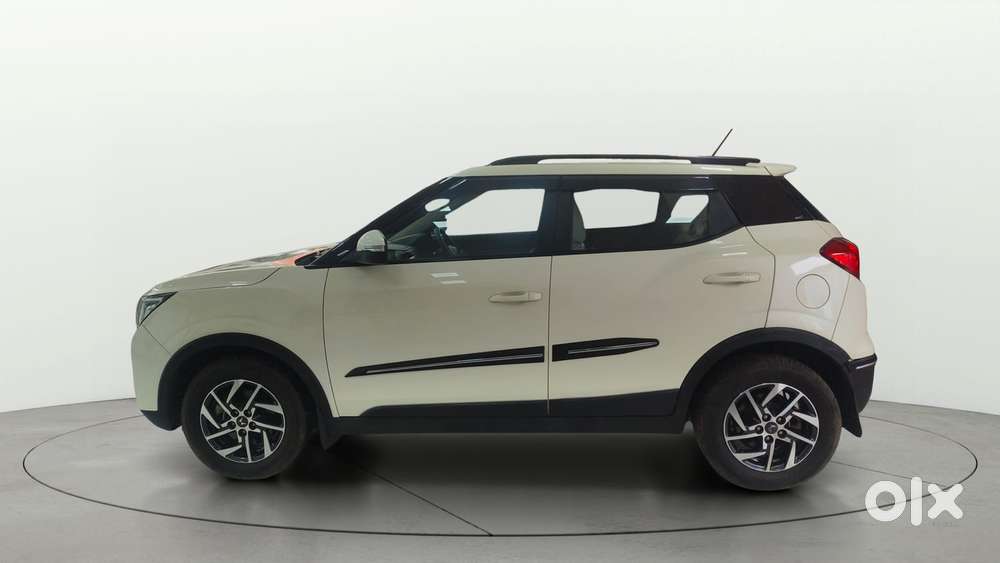 Mahindra Xuv300 W8 Option, 2023, Petrol