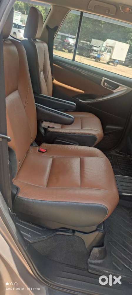 Toyota Innova Crysta 2.8z Automatic, 2017, Diesel