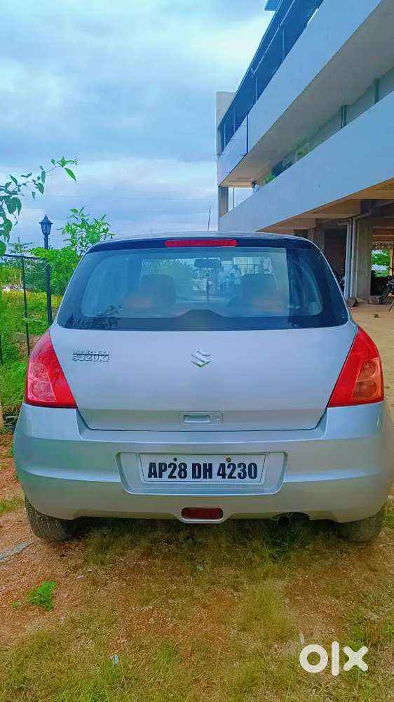 Maruti Suzuki Swift 2011 Diesel 130000 Km Driven