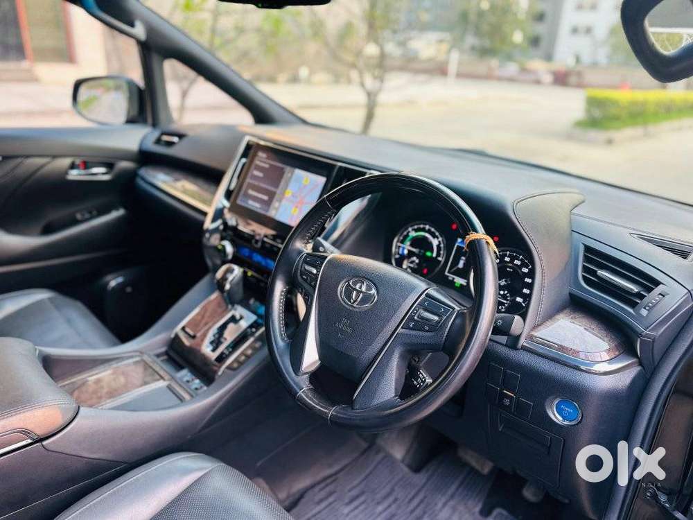 Toyota Vellfire 2.5 Hybrid, 2021, Petrol