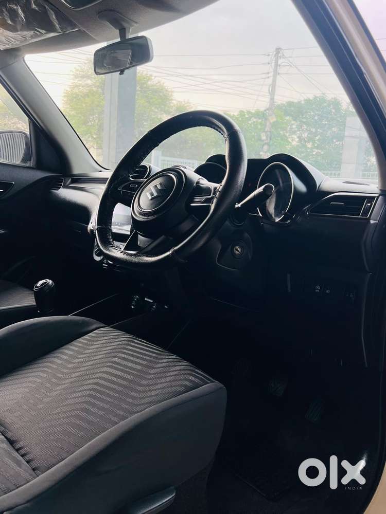 Maruti Suzuki Swift Vvt Vxi, 2021, Petrol