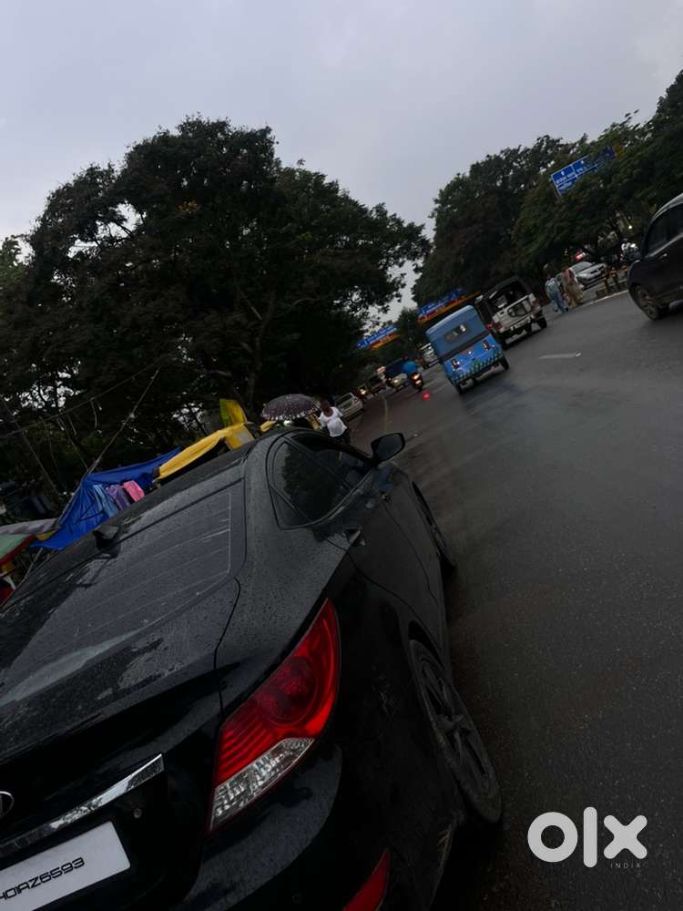 Hyundai Verna Modifed First Owner Black Colour
