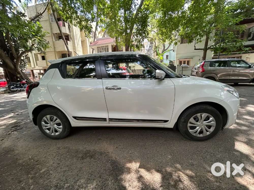 2018 Maruti Suzuki Swift Vxi Bsiv Petrol  Single Owner  46,500 Kms D