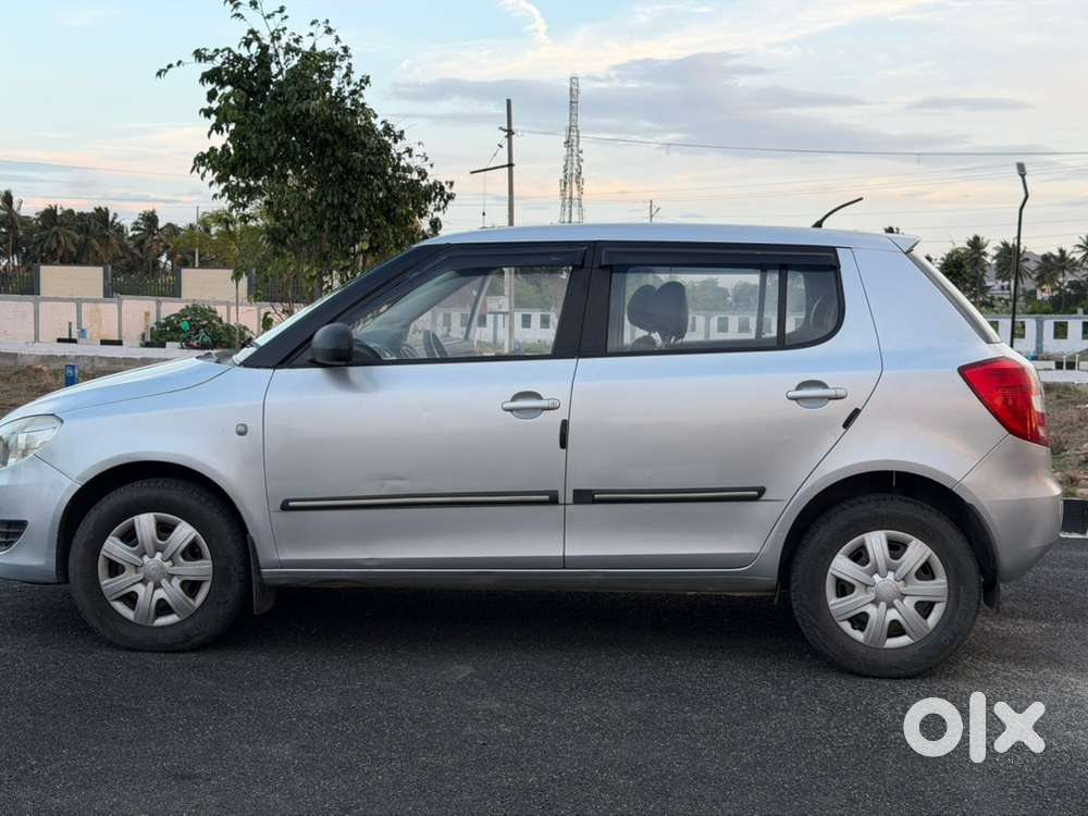 Skoda Fabia Petrol Manual 2011