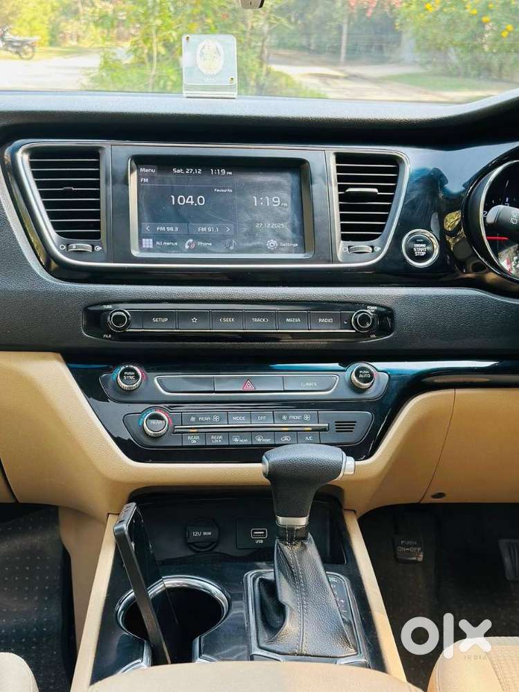 Kia Carnival Prestige, 2020, Diesel