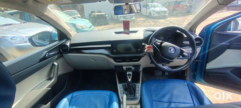 Skoda Slavia Style 1.0l Tsi At, 2022, Petrol