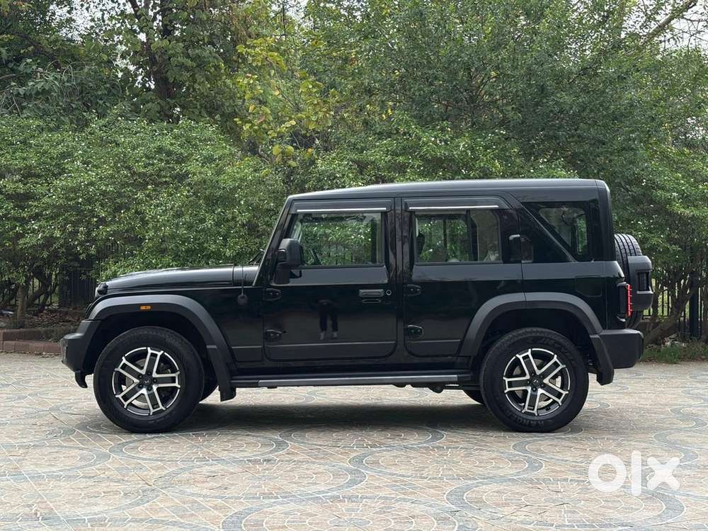 Mahindra Thar Roxx Petrol 2025
