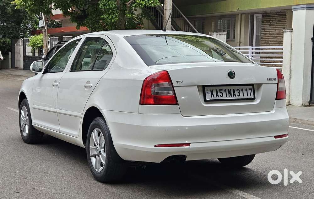 Skoda Laura 1.8 Tsi Ambiente, 2012, Petrol