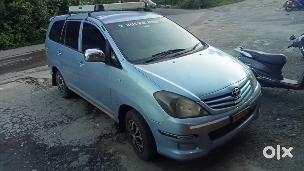 Toyota Innova 2011