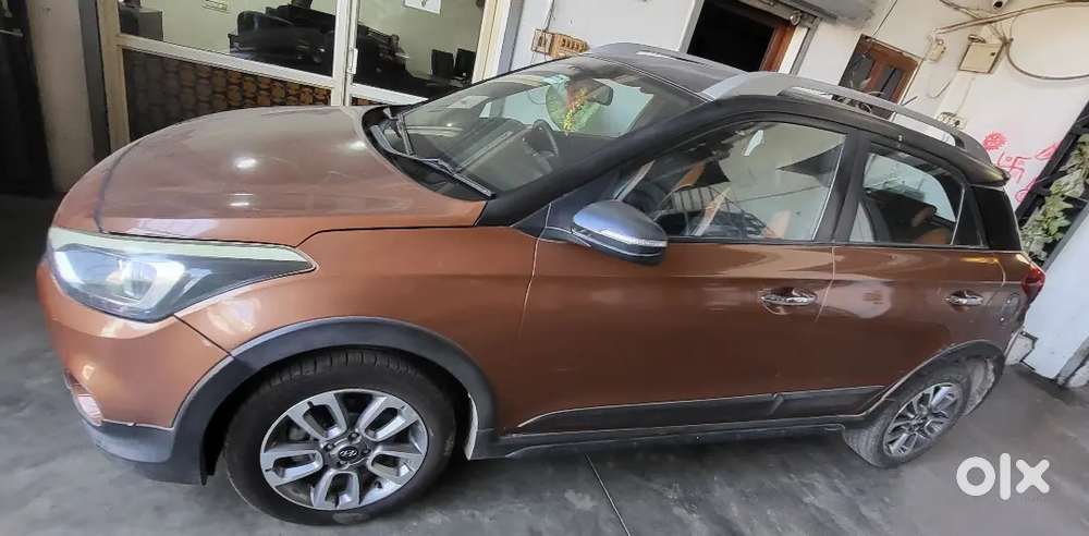 I20 Active Top Model