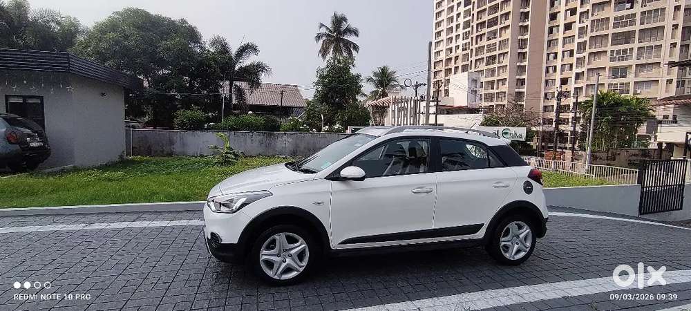 I 20 Active Petrol (22000 Kms)