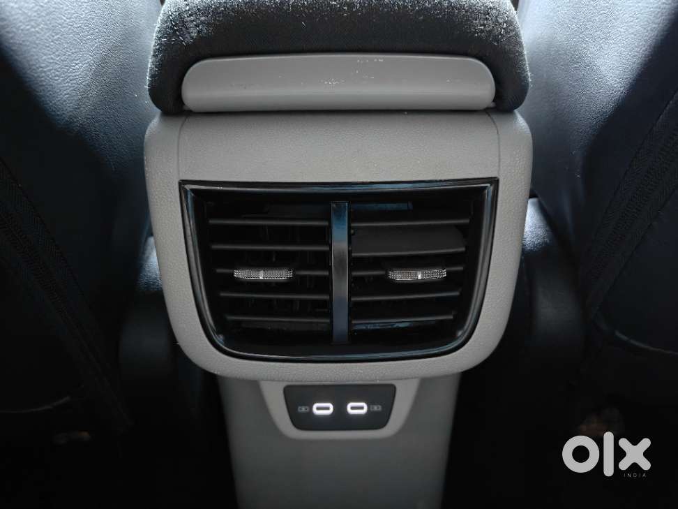 Skoda Kushaq 1.0 Tsi Ambition, 2022, Petrol