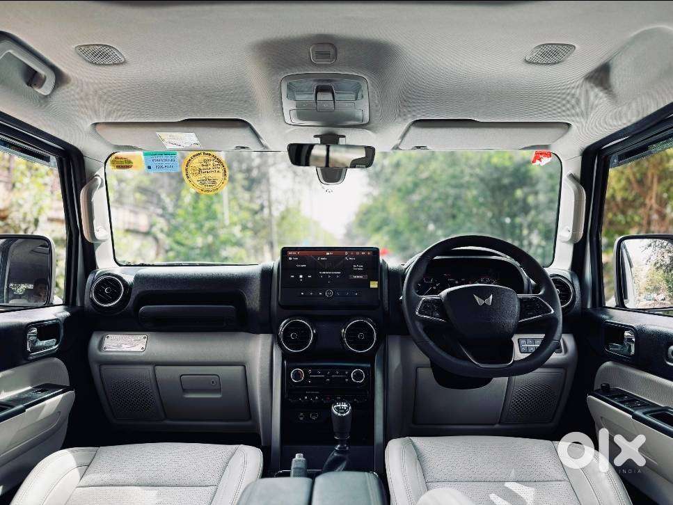 Mahindra Thar Roxx Mx5 Petrol Mt 2wd, 2025