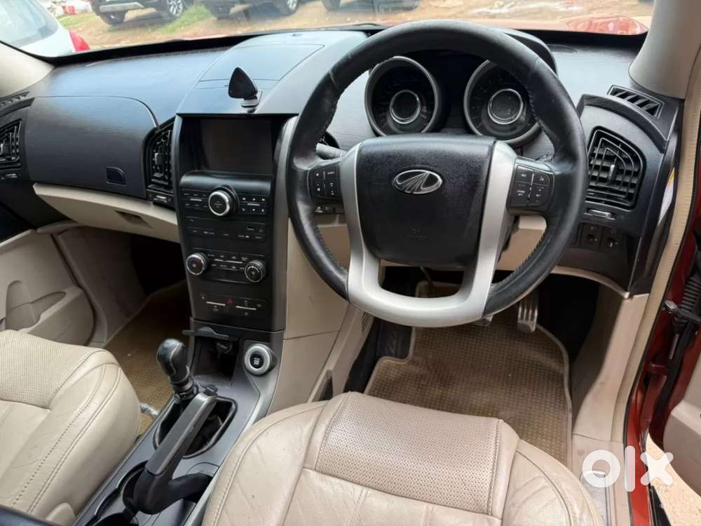 Mahindra Xuv500 At W10 Fwd, 2015, Diesel
