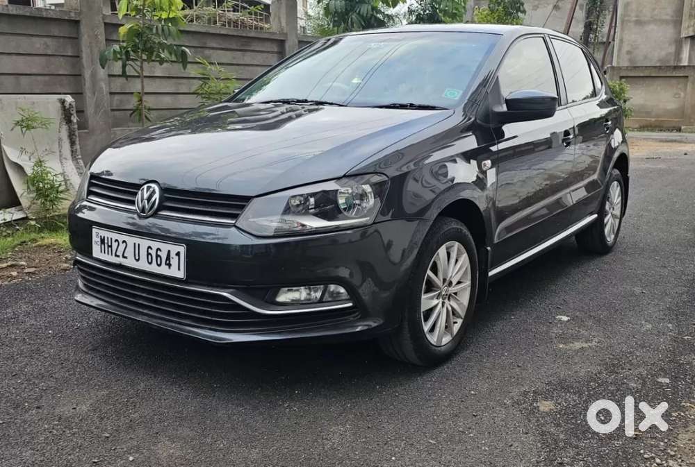 Volkswagen Polo Petrol Highline 1.2l, 2015, Petrol
