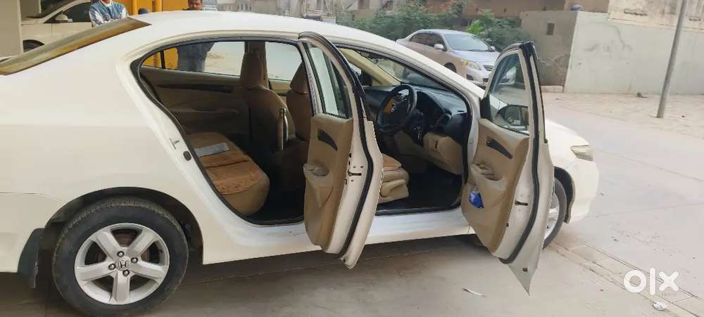 Honda City Petrol 2013 With Manual Transmission
