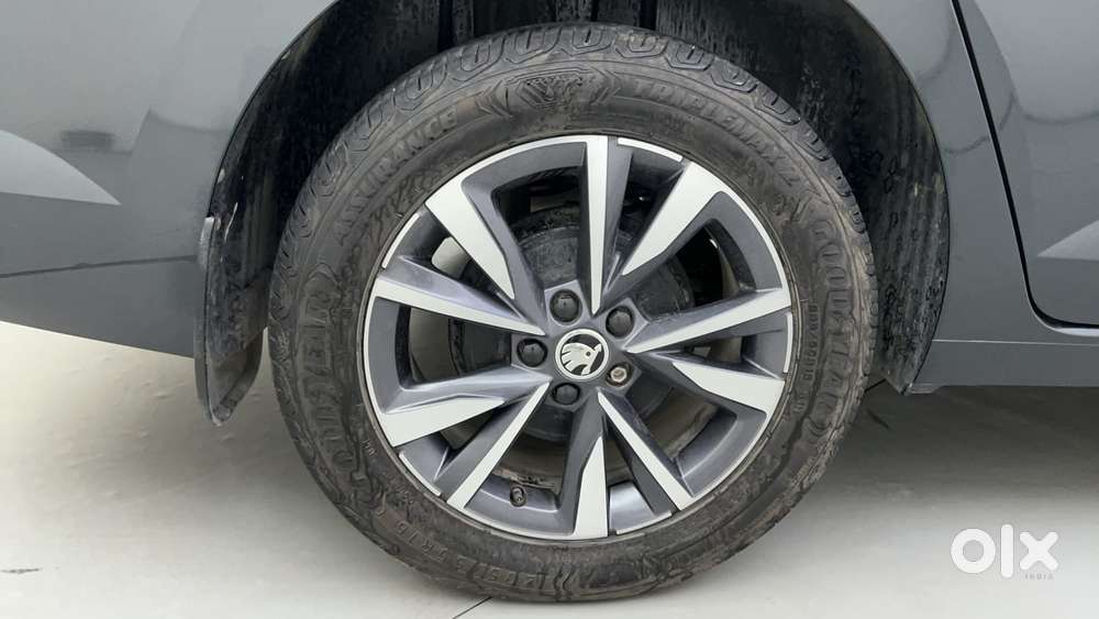 Skoda Slavia Style 1.5l Tsi Dsg, 2022, Petrol