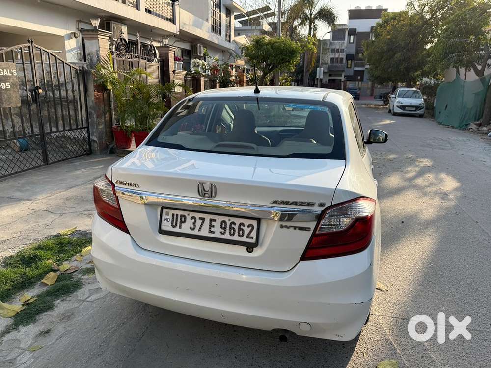 Honda Amaze 2017 Petrol 75000 Km Single Handed Bsf Person Driven