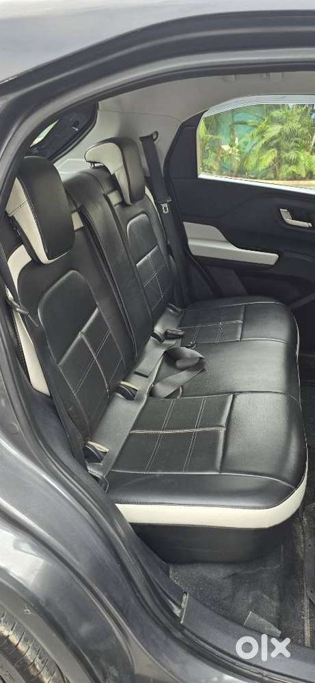 Tata Punch Creative Amt, 2022, Petrol