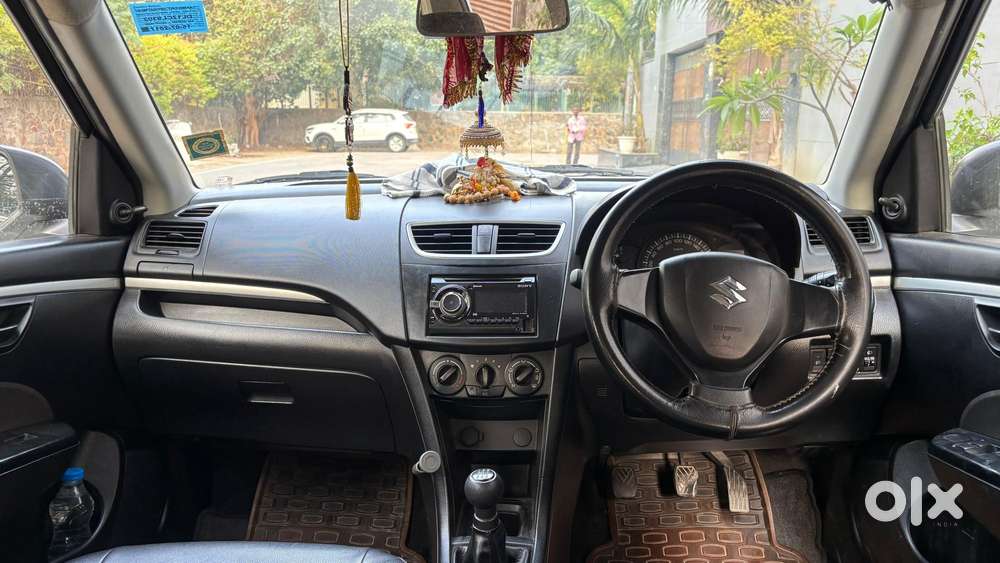 Maruti Suzuki Swift Lxi Optional-o, 2017, Cng & Hybrids